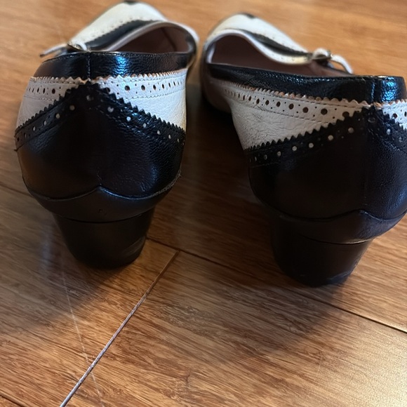 Salvatore Ferragamo Elegant Black and White Women's Shoes - size 10 - Picture 7 of 8